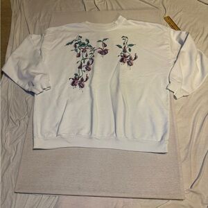 Floral Embroidered Sweatshirt